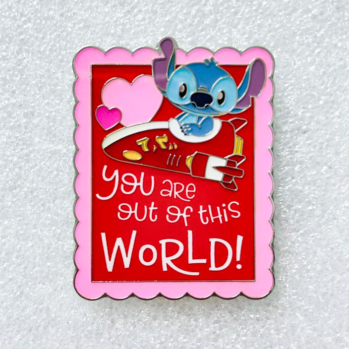 text 11 pin - Disney collectible pin on BALELE