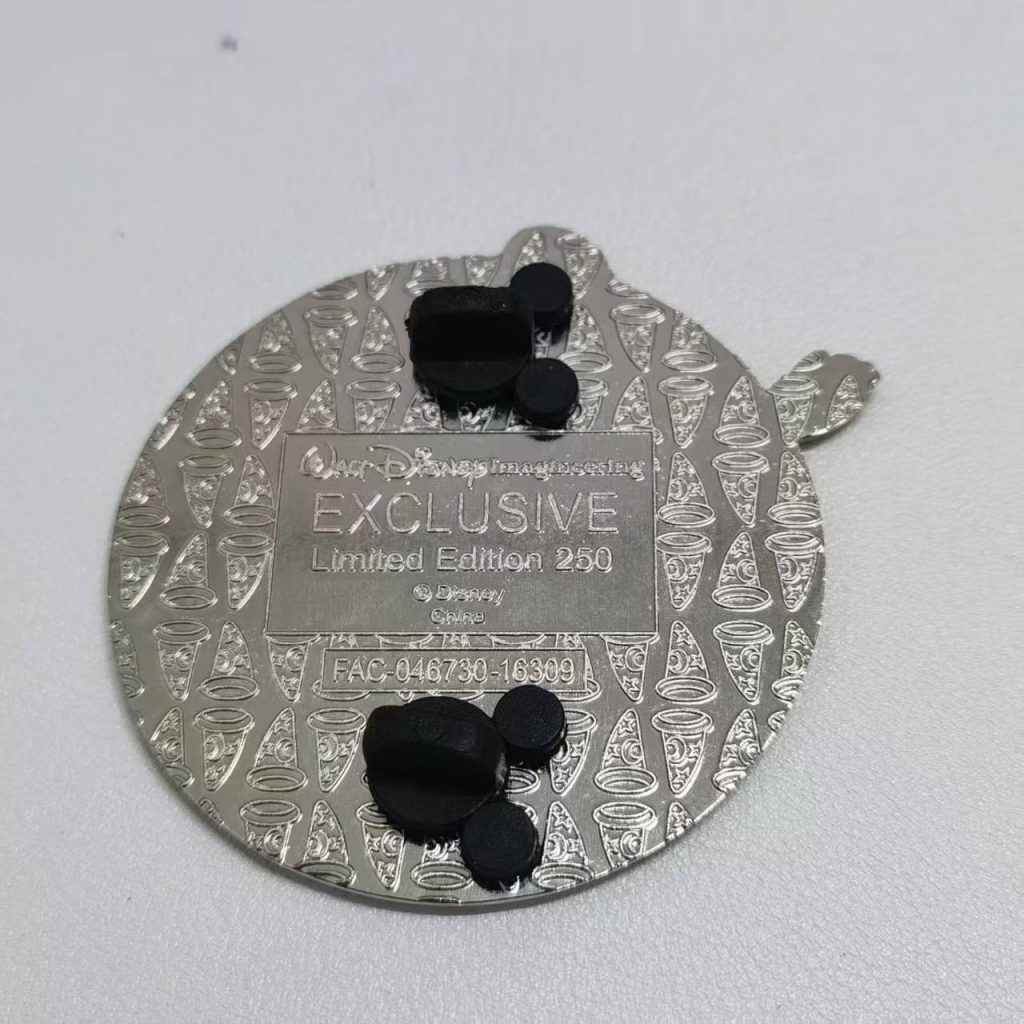kdoe pin te - Hong Kong Disney, Chip 'n Dale, 2026 Graduation, Pooh, LE3060 - Disney collectible pin on BALELE thumbnail